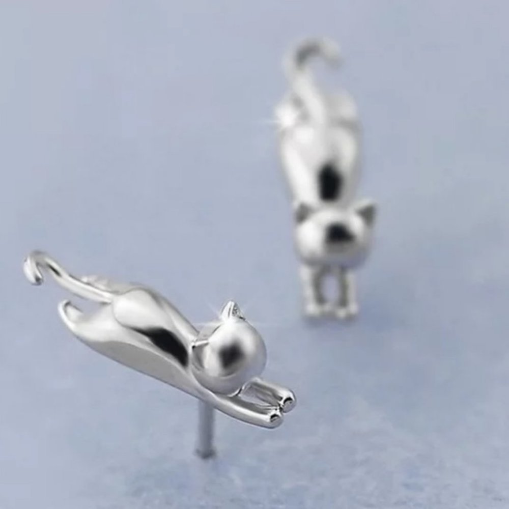 NEW 925 Sterling Silver Cute Cat Stud Earrings